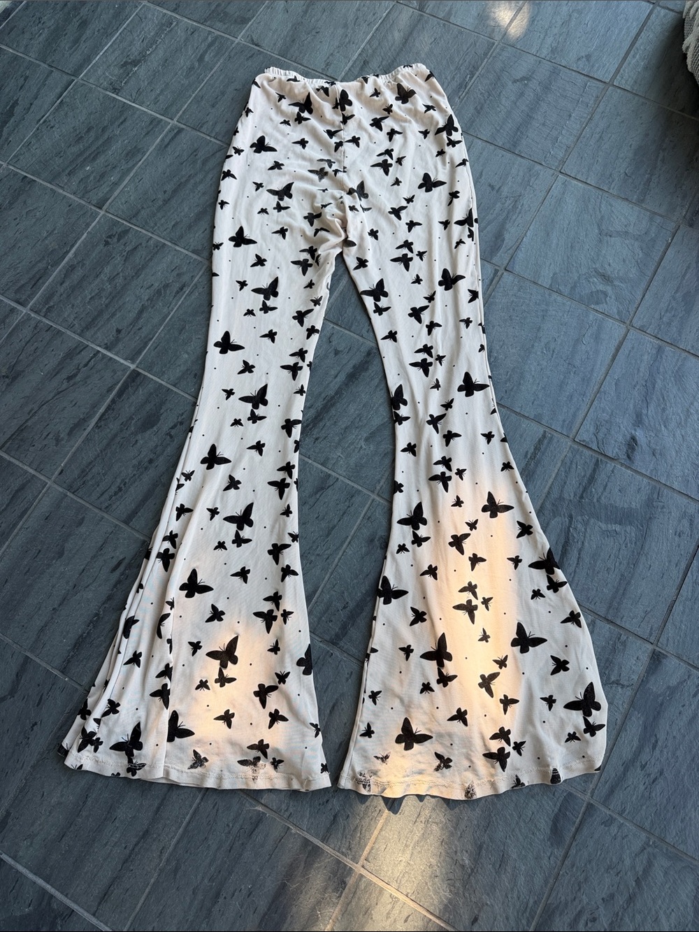 VRG GRL Butterfly prints wide Flare Leggings - Picture 2 of 5